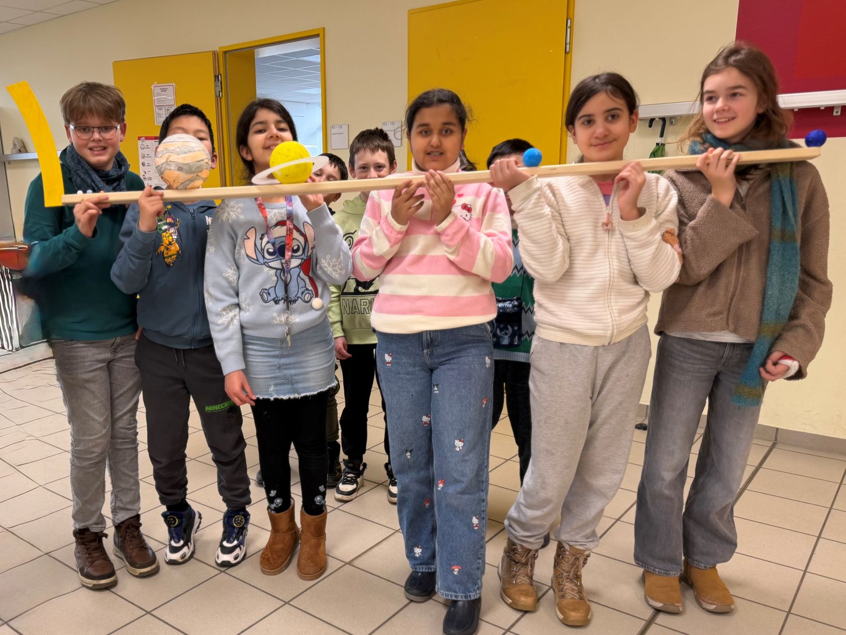 Astro-AG baut ein Modell der Planeten des Sonnensystems